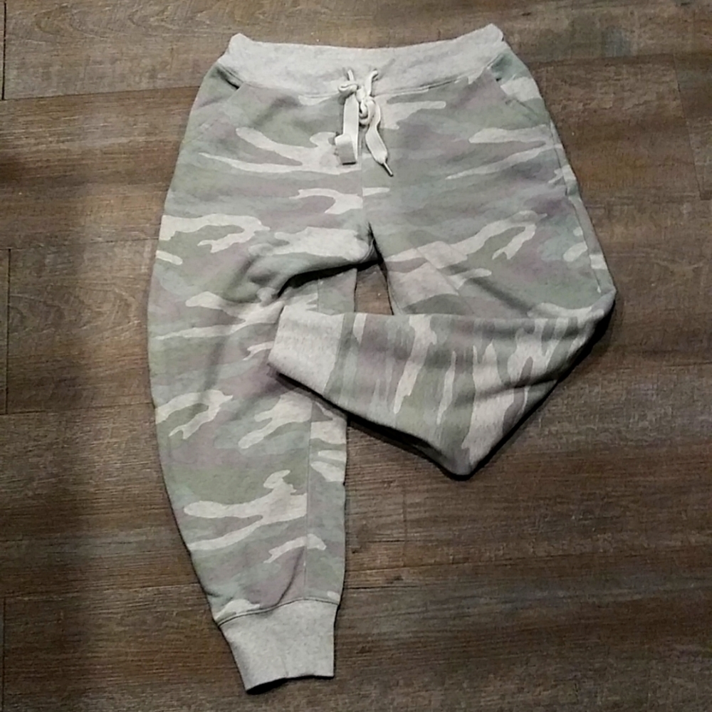 Aerie Camo Joggers